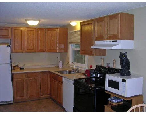 Unit for sale at 5 Mattawa Cir, Orange, MA 01364