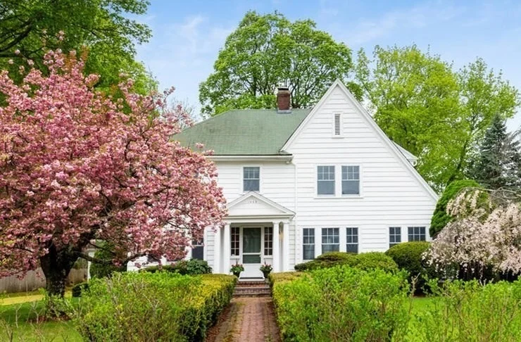 Unit for sale at 1468 Massachusetts Ave, Lexington, MA 02420