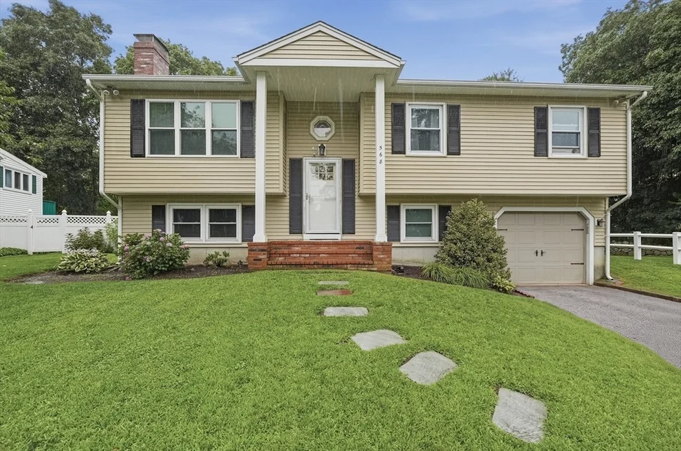 Unit for sale at 568 Lantern Ln, New Bedford, MA 02740