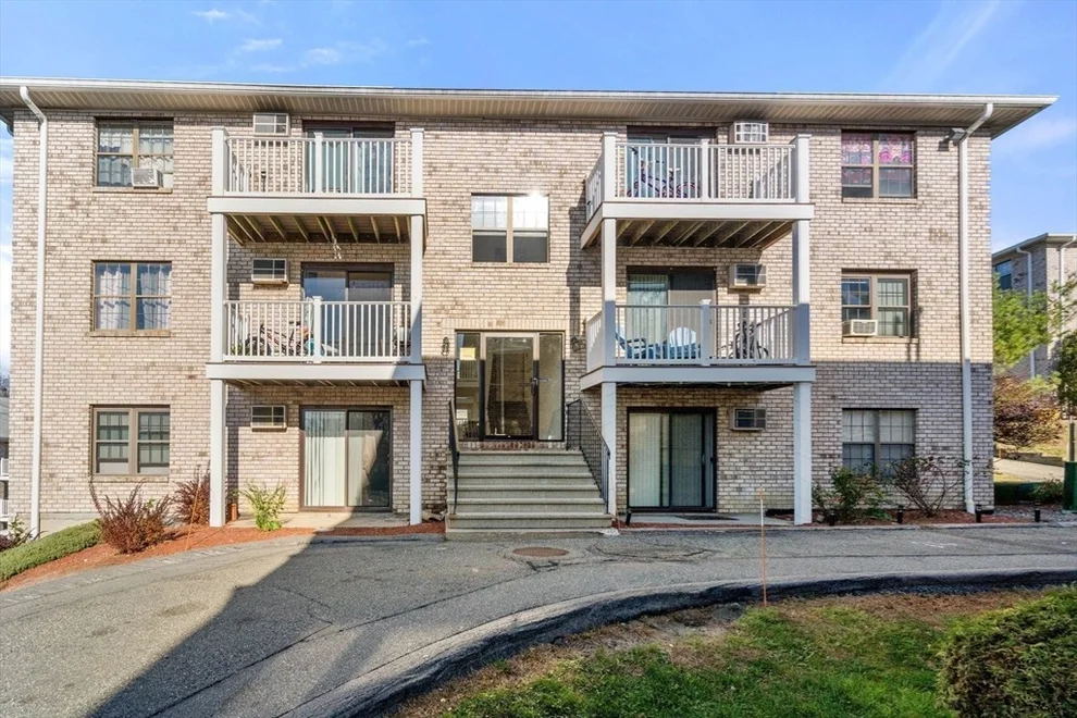 Unit for sale at 22 Kenmar Dr, Billerica, MA 01821