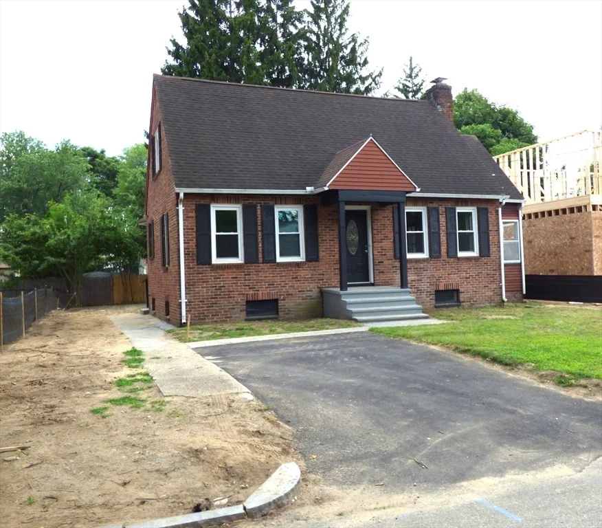 Unit for sale at 21 Wrona St, Springfield, MA 01151