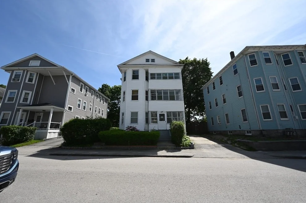 Unit for sale at 14 Derby St, Worcester, MA 01604