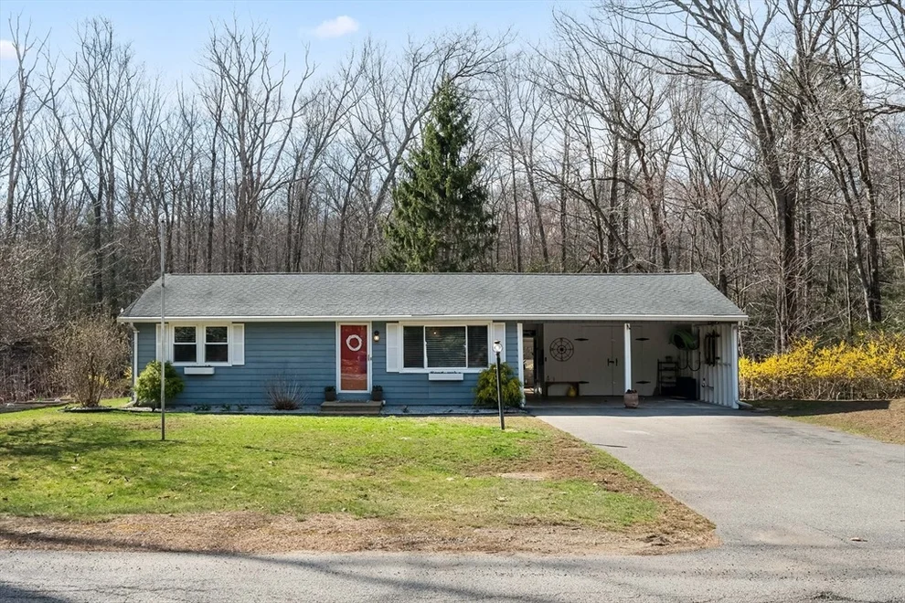 Unit for sale at 150 Stafford Rd, Holland, MA 01521