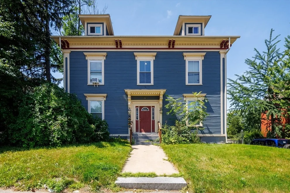 Unit for sale at 16 West Street, Worcester, MA 01609