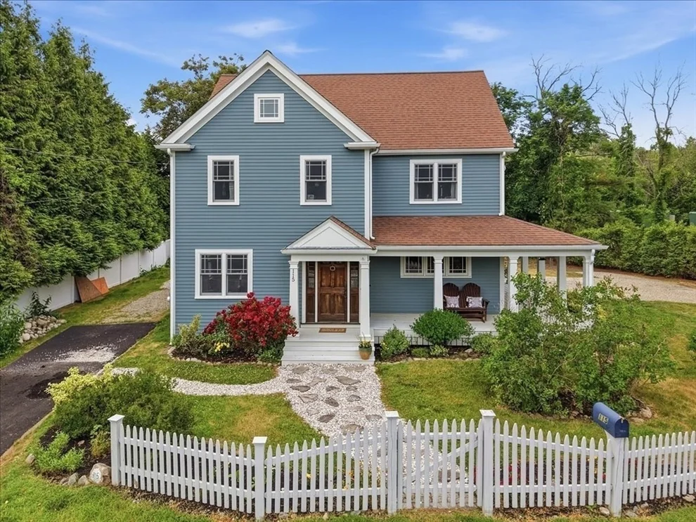 Unit for sale at 115 Sohier St, Cohasset, MA 02025