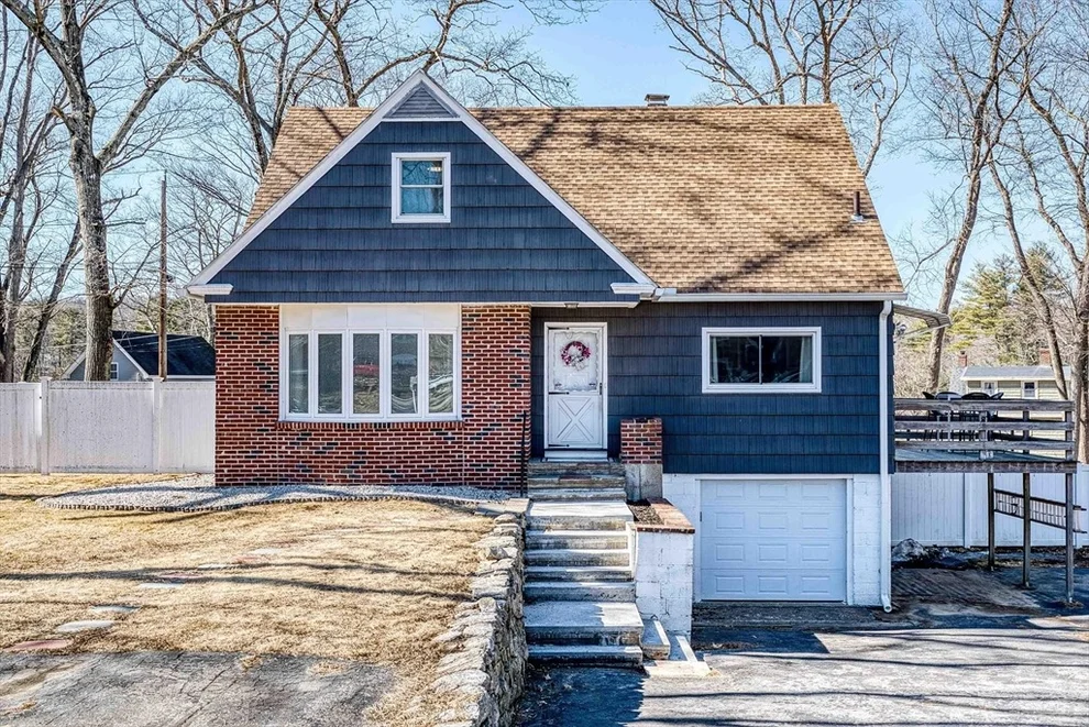 Unit for sale at 22 Lawrence St, Northborough, MA 01532