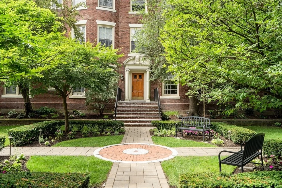 Unit for sale at 141 Beaconsfield Rd, Brookline, MA 02445