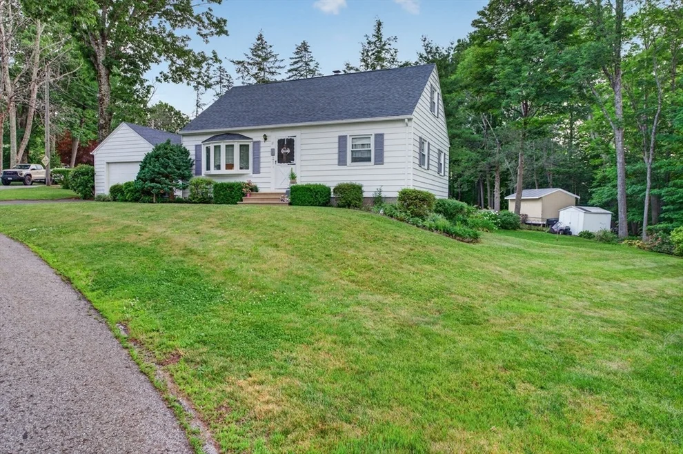 Unit for sale at 11 King Street Ext, Leicester, MA 01524