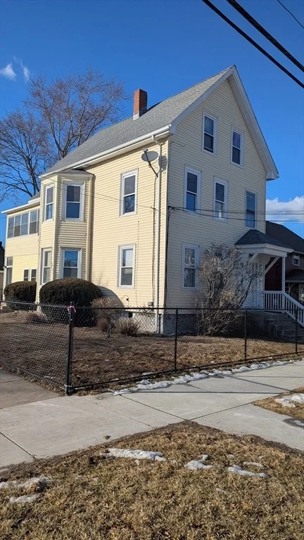 Unit for sale at 116 Grant St, Framingham, MA 01702