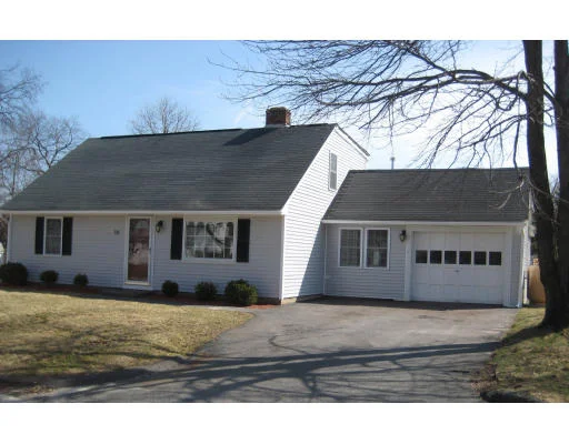 Unit for sale at 18 Bellridge Dr, Shrewsbury, MA 01545