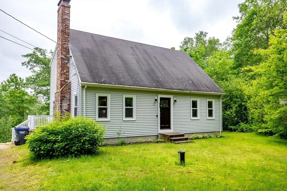 Unit for sale at 358 Dudley Rd, Templeton, MA 01468