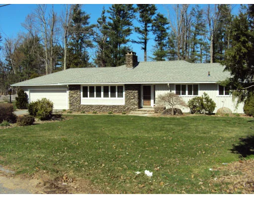Unit for sale at 9 Alrene Dr, Paxton, MA 01612