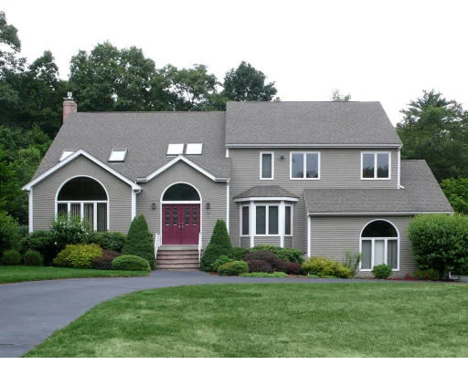 Unit for sale at 14 Cow Hill Rd, Sharon, MA 02067