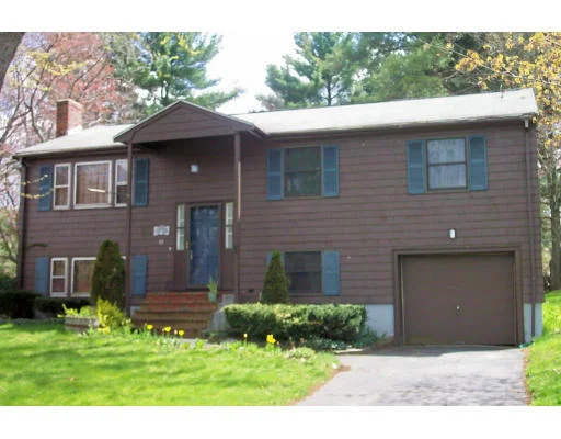Unit for sale at 10 Hawthorne Dr, Franklin, MA 02038