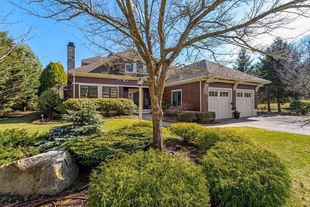 Unit for sale at 71 Clubhouse Drive, Hingham, MA 02043