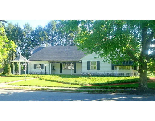 Unit for sale at 101 Park Ave, Webster, MA 01570