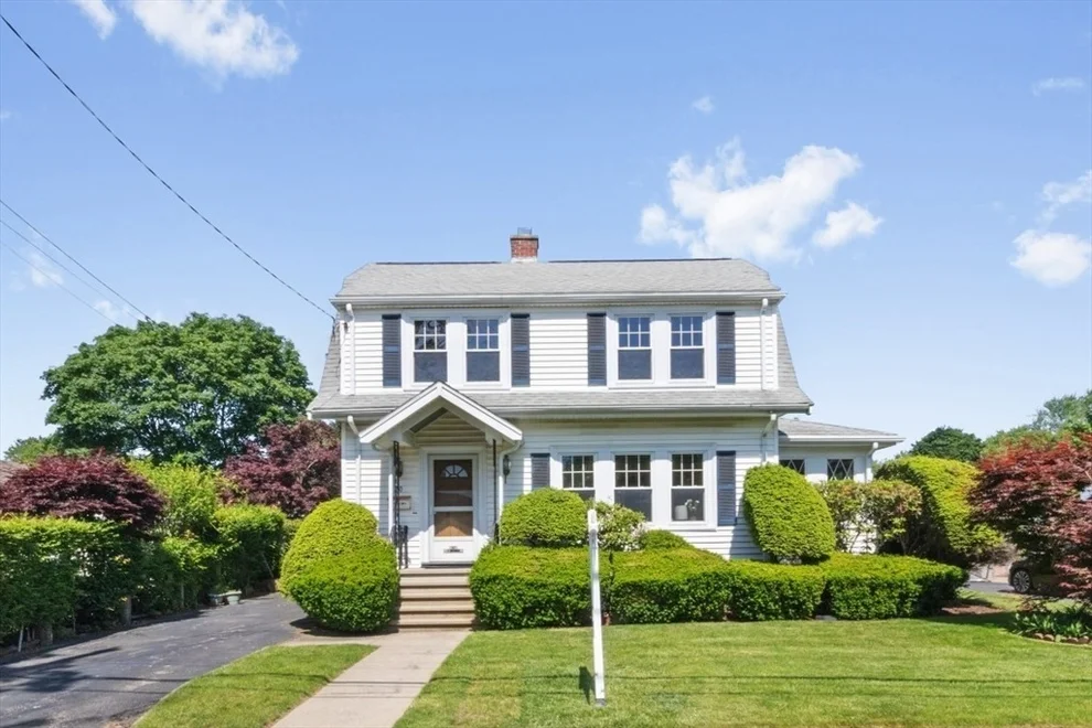 Unit for sale at 10 Fernwood Rd, Newton, MA 02465