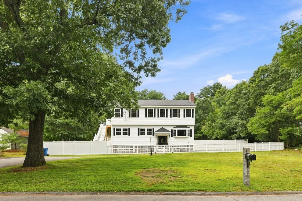 Unit for sale at 8 Victory Rd, Billerica, MA 01862