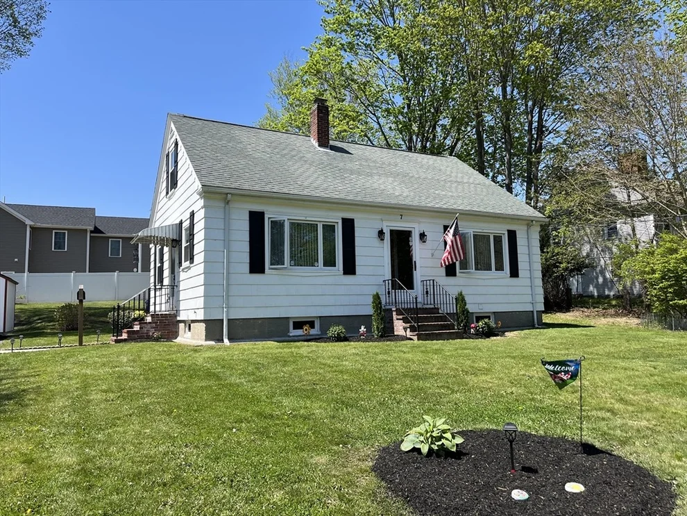 Unit for sale at 7 Warren Street, Taunton, MA 02780