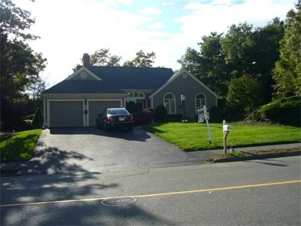 Unit for sale at 30 Hammersmith Drive, Saugus, MA 01906