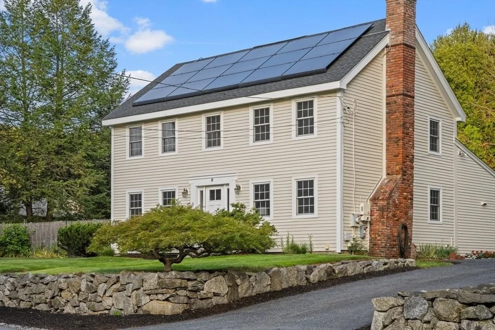 Unit for sale at 5 Elm Street, Upton, MA 01568