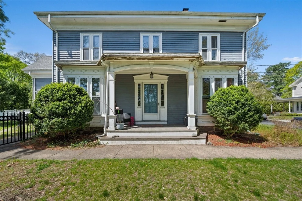 Unit for sale at 6 Oakland Ave, Easton, MA 02356