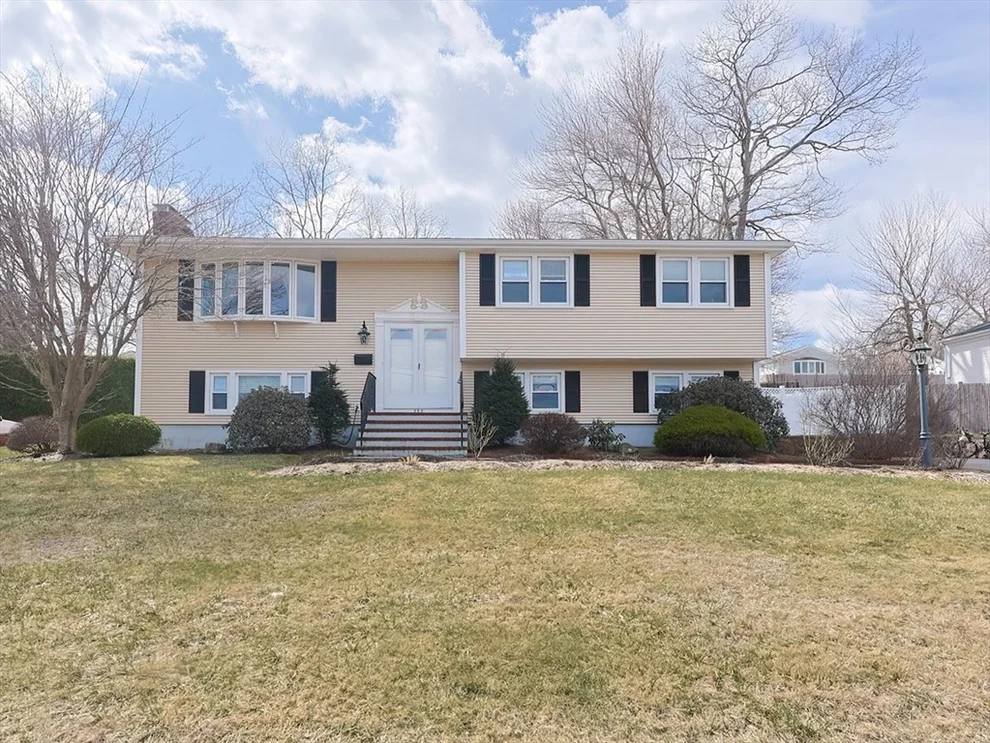 Unit for sale at 222 Evergreen Ave, Braintree, MA 02184