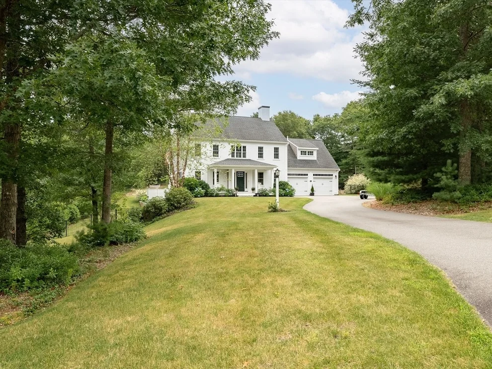 Unit for sale at 36 Overlook Cir, Plymouth, MA 02360