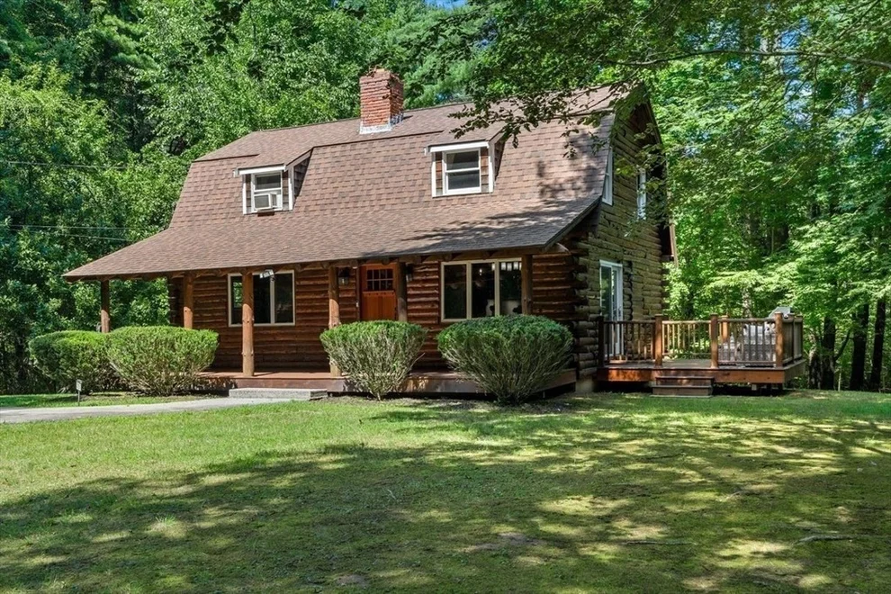 Unit for sale at 318 Circuit St, Hanover, MA 02339