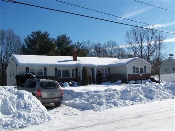 Unit for sale at 5 Reservoir Dr, Randolph, MA 02368