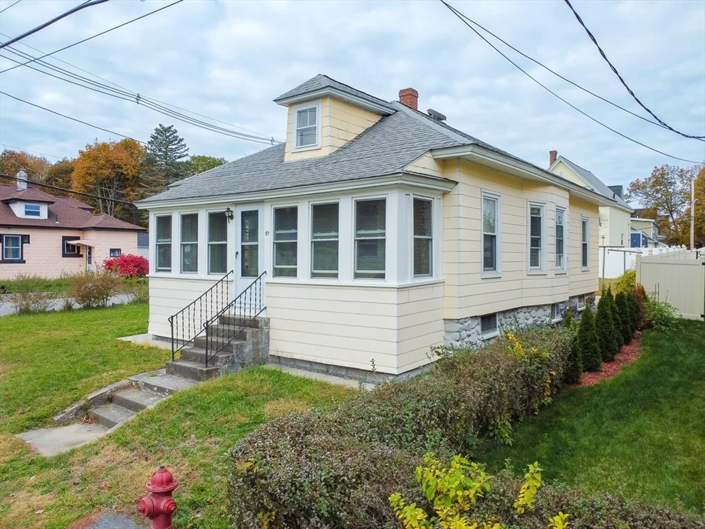 Unit for sale at 89 Edgewood Ave, Methuen, MA 01844