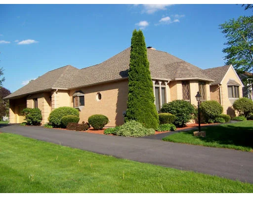 Unit for sale at 11 Heritage Lane, Methuen, MA 01844