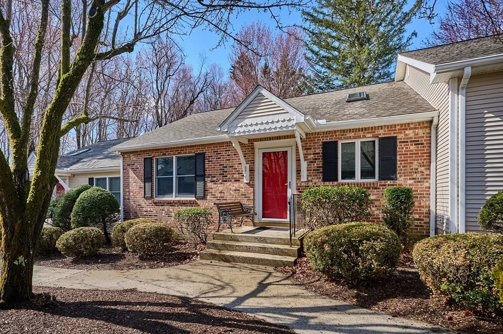 Unit for sale at 48 Chapel St, Northampton, MA 01060