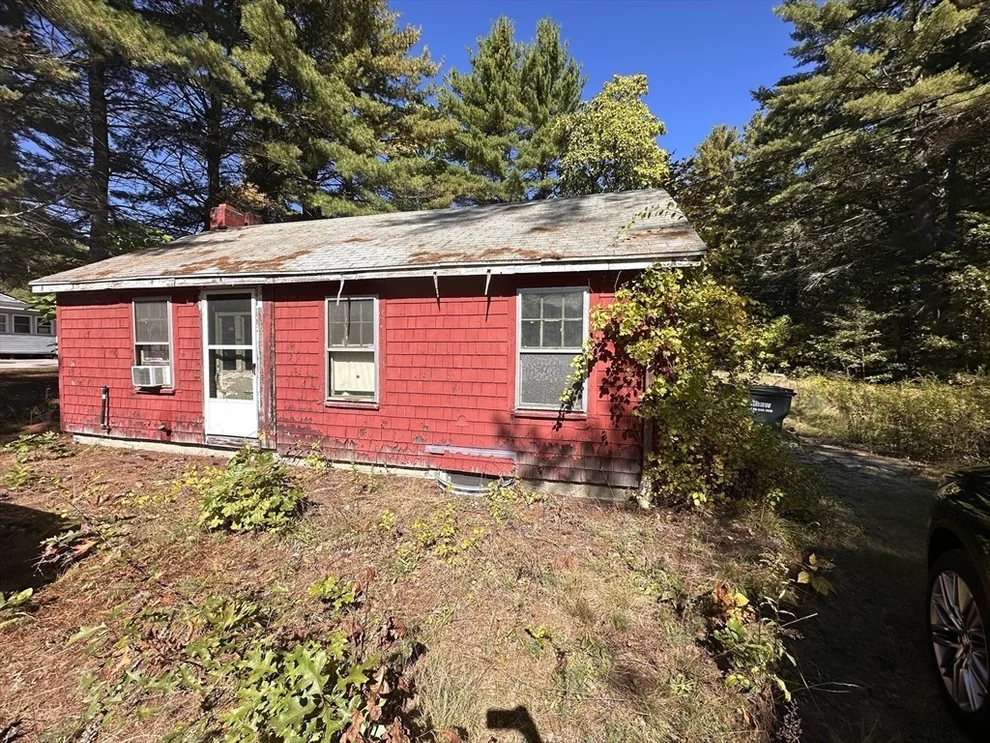 Unit for sale at 208 North St, Groton, MA 01450