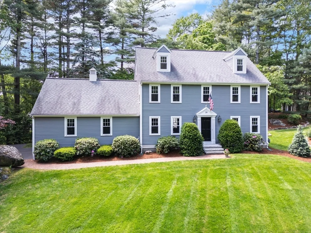 Unit for sale at 28 Old Farm Rd, Hopkinton, MA 01748