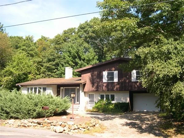 Unit for sale at 3 Castle Hill Rd, Gloucester, MA 01930