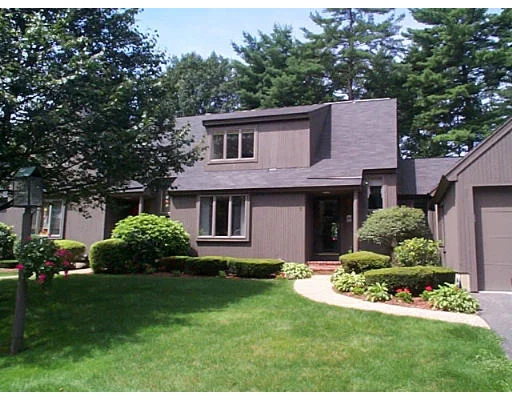 Unit for sale at 5 Brassie Way, North Reading, MA 01864