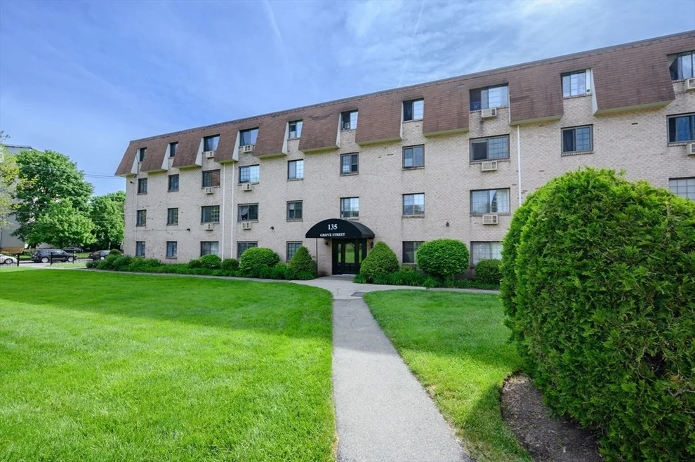 Unit for sale at 135 Grove St, Rockland, MA 02370