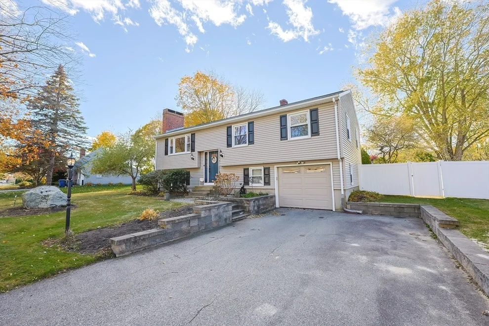Unit for sale at 31 King Philip Rd., Seekonk, MA 02771