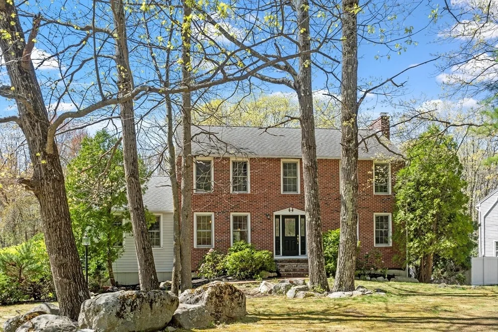 Unit for sale at 3 Ellsworth Road, Andover, MA 01810