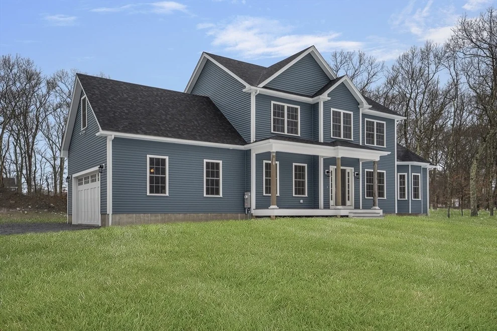 Unit for sale at 91 Cross St, Seekonk, MA 02771