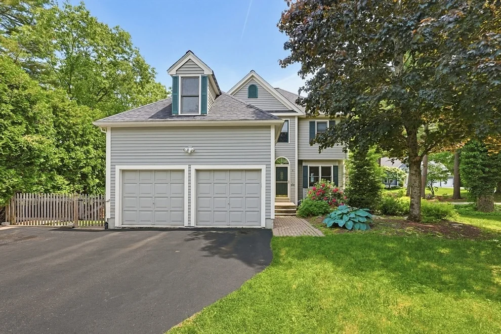 Unit for sale at 6 Oakwood Ct., Framingham, MA 01701