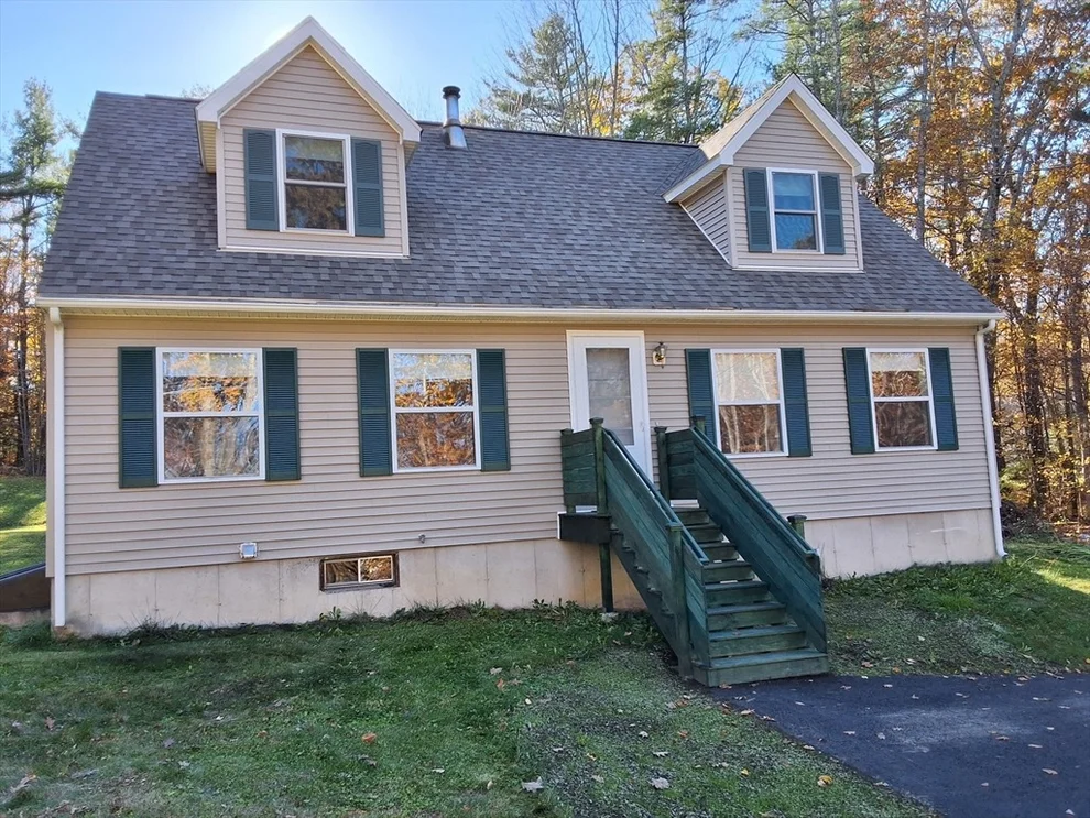 Unit for sale at 103 Barre Rd, Oakham, MA 01068