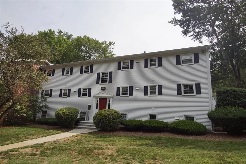 Unit for sale at 111 Old Meetinghouse Rd, Auburn, MA 01501