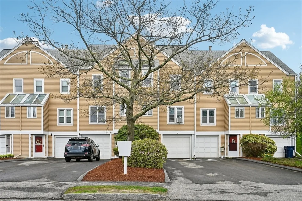 Unit for sale at 42 Wrentham Rd, Worcester, MA 01602