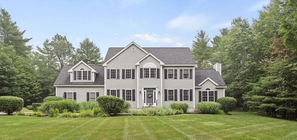 Unit for sale at 81 Lawrence St, Pepperell, MA 01463