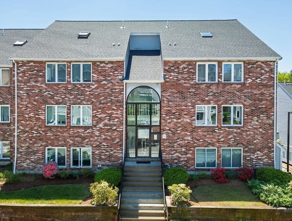 Unit for sale at 114 Burkhall St, Weymouth, MA 02190