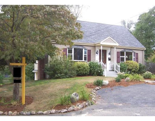 Unit for sale at 55 Newport Ave, Braintree, MA 02184