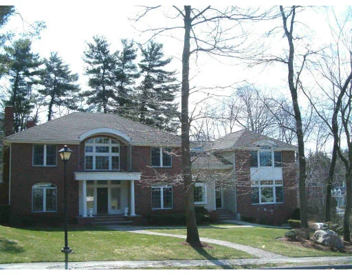 Unit for sale at 2 Melody Lane, Lynnfield, MA 01940