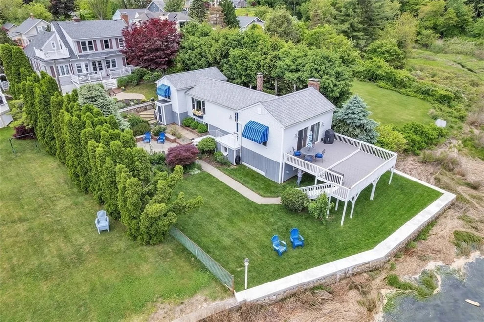 Unit for sale at 376 Parkside Dr, Warwick, RI 02888